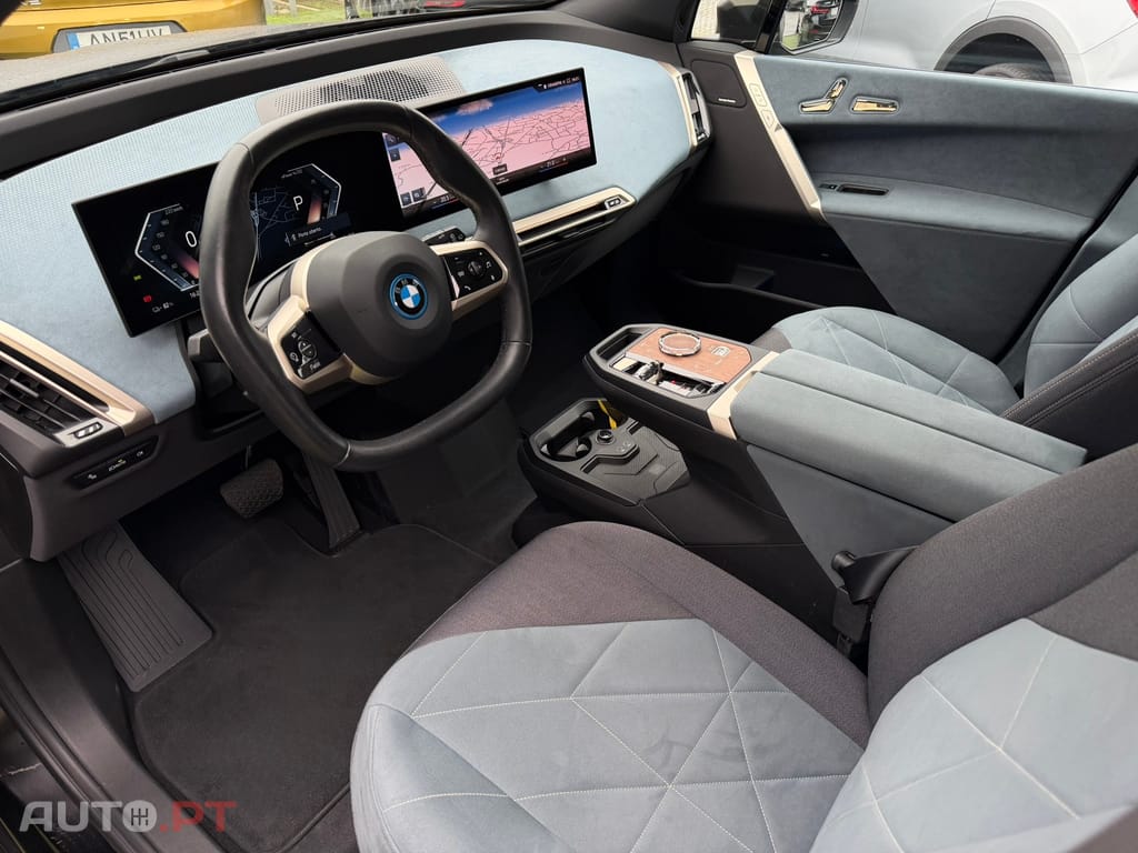 BMW iX xDrive 40