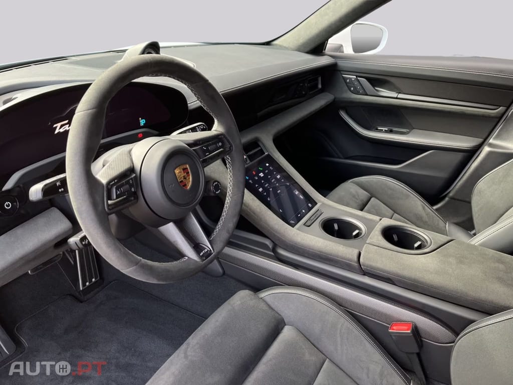 Porsche Taycan GTS I.V.A DEDUTIVEL 