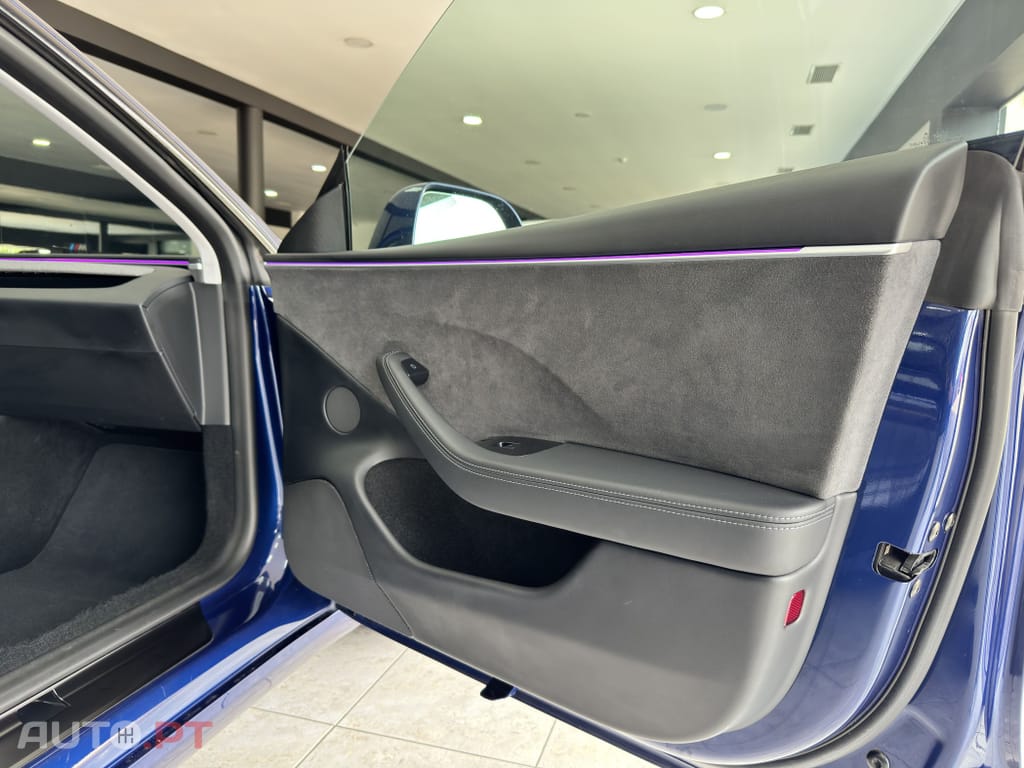 Tesla Model 3 Long Range Tração Integral
