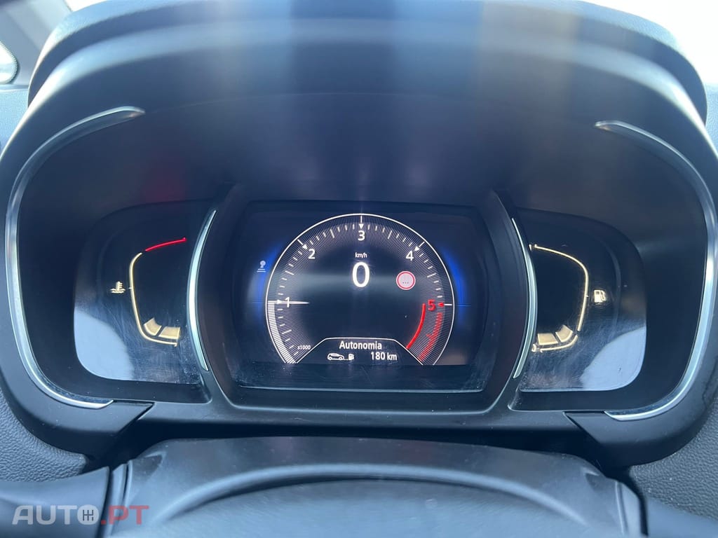 Renault Scénic 1.6 dCi Confort 7 LUGARES