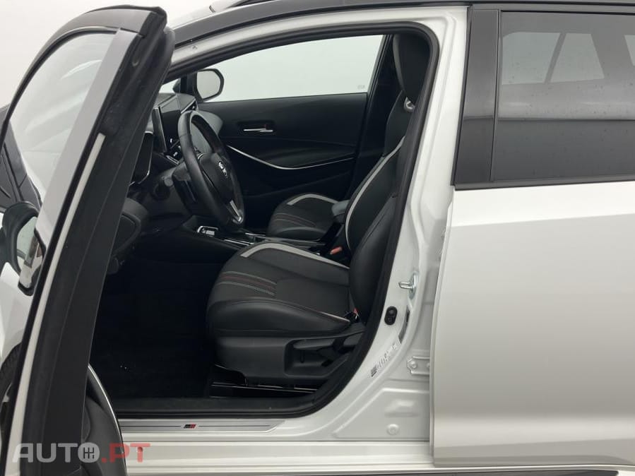 Toyota Corolla Touring Sports 2.0 Hybrid GR Sport
