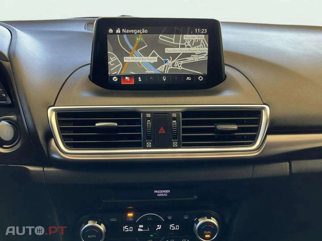 Mazda 3 1.5 Sky-D Excellence Navi