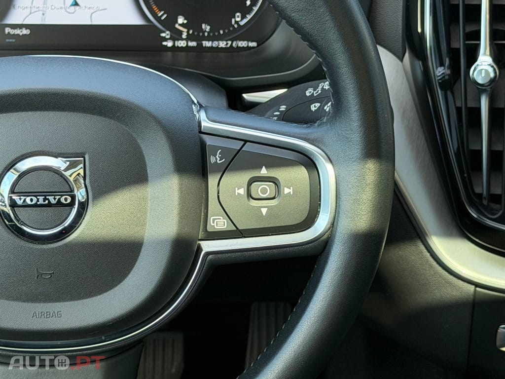 Volvo XC60 2.0 T8 PHEV Momentum Plus AWD