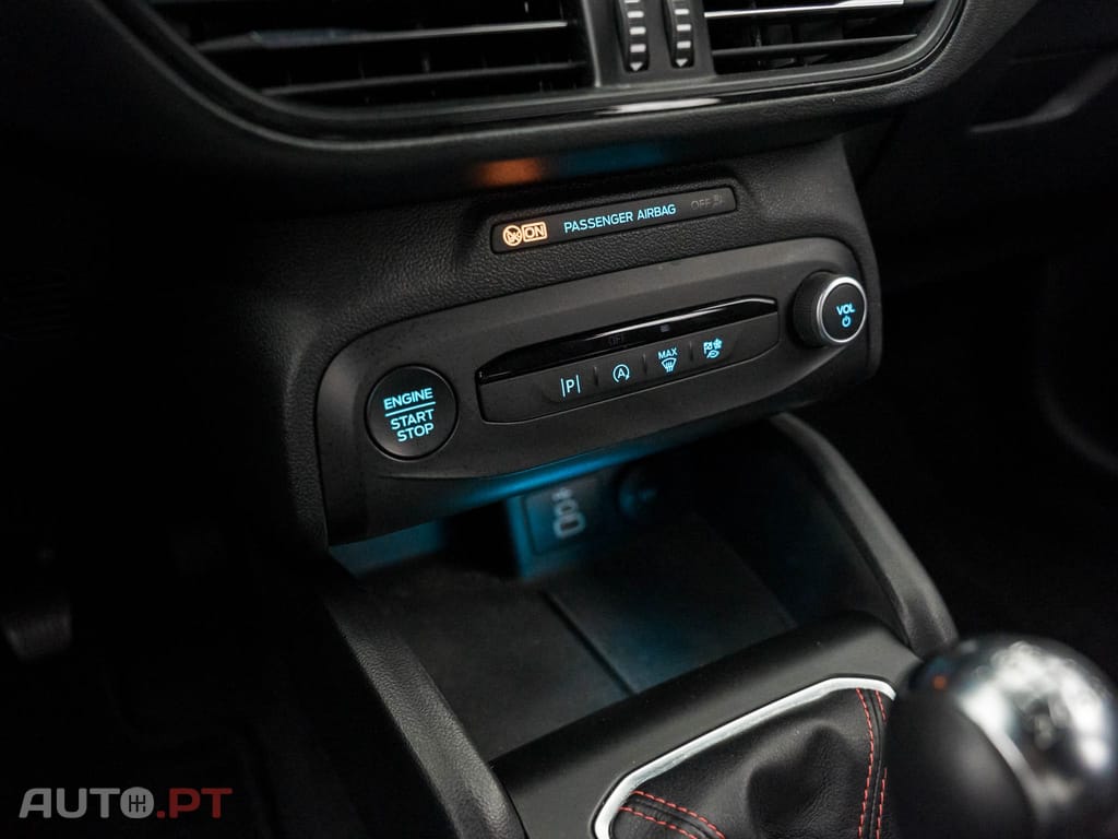 Ford Focus 1.0 EcoBoost MHEV ST-Line
