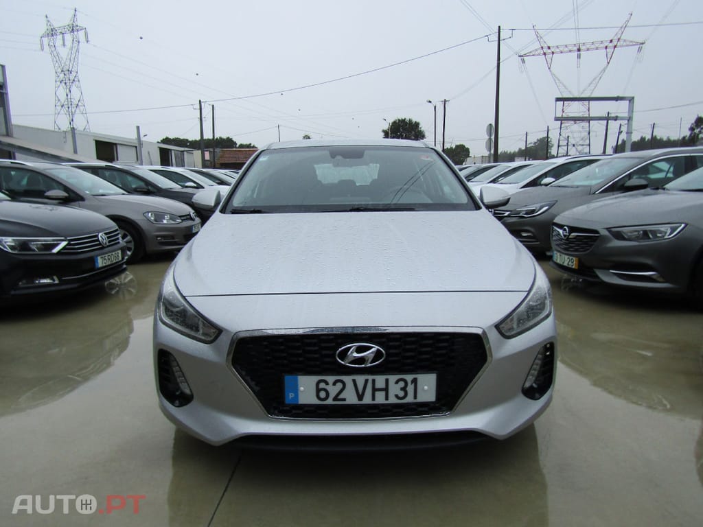 Hyundai i30 1.6 CRDi Blue Comfort Auto AC+J17 DCT