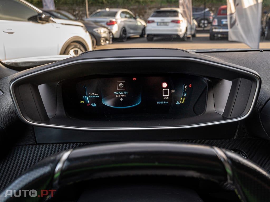 Peugeot E-2008 50 kWh GT