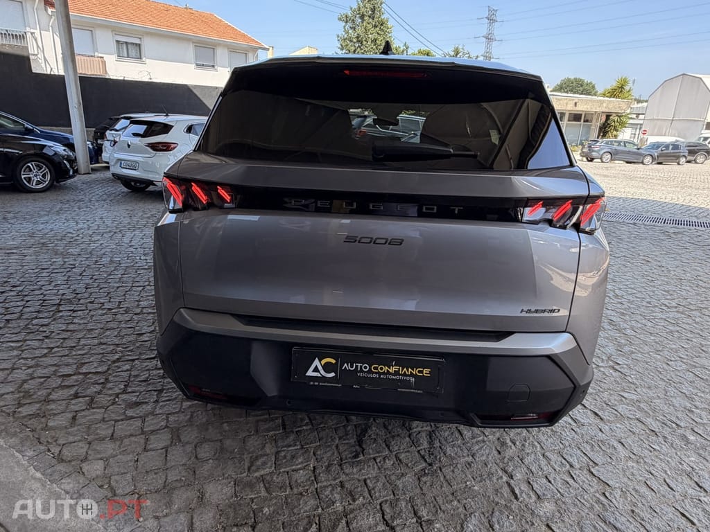 Peugeot 5008 1.2 Hybrid GT e-DCS6