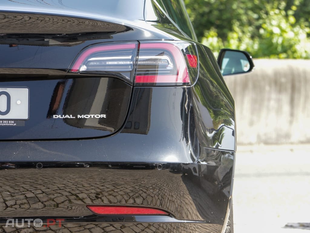 Tesla Model 3 Long-Range Dual Motor AWD