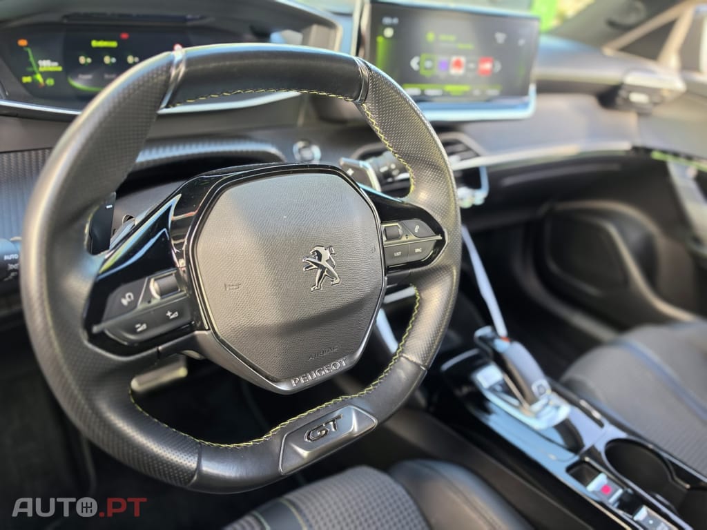Peugeot 2008 1.2 PureTech GT Line EAT8