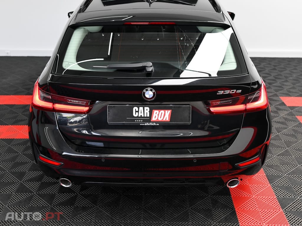 BMW 330 e Touring Line Sport Auto