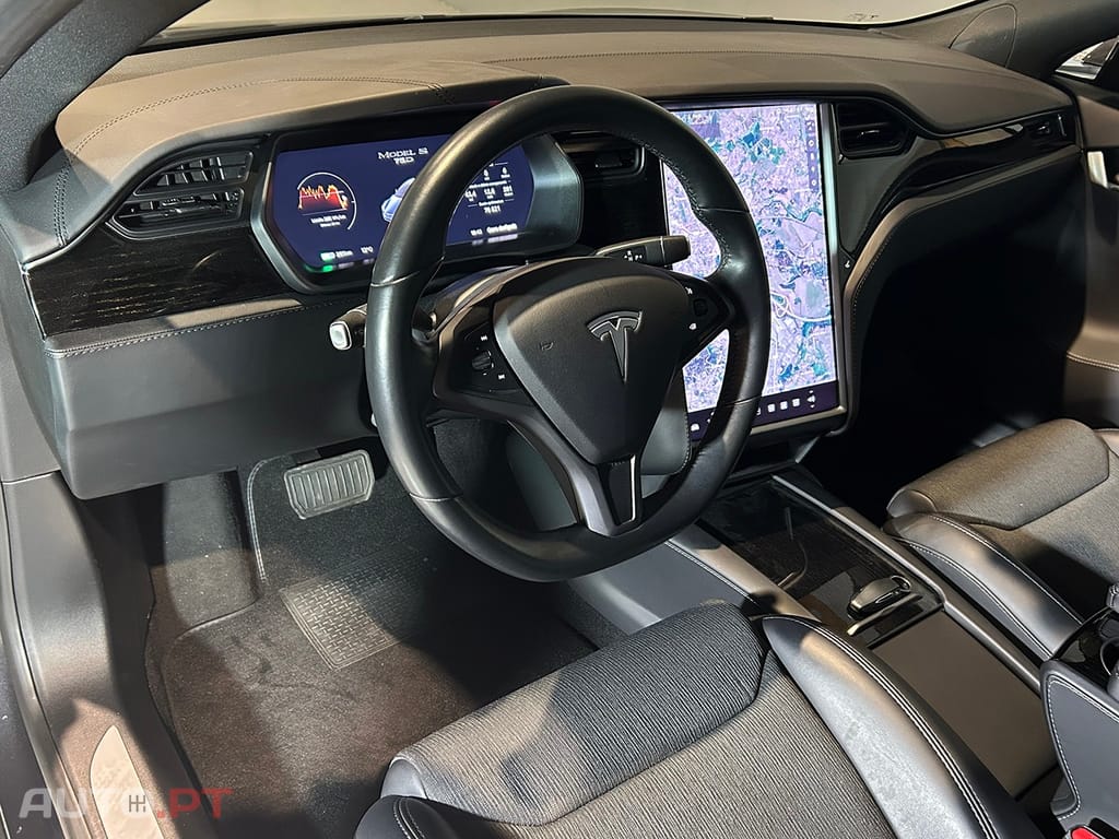 Tesla Model S 75D