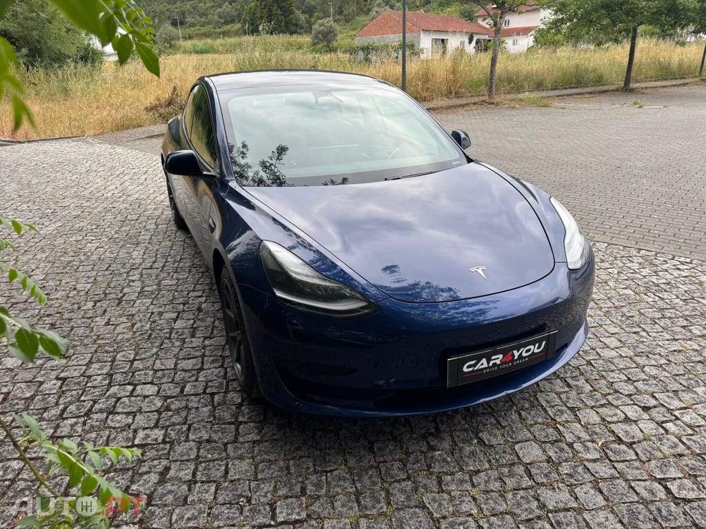 Tesla Model 3 Standard Range Plus RWD