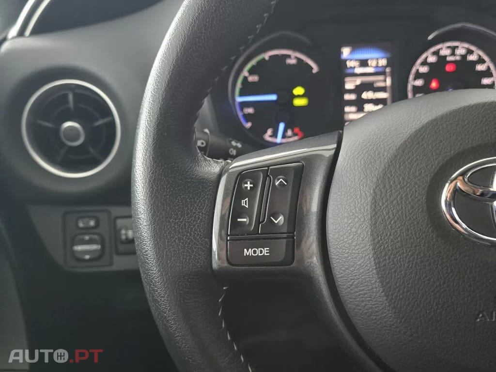 Toyota Yaris 1.5 HSD 20 Anos