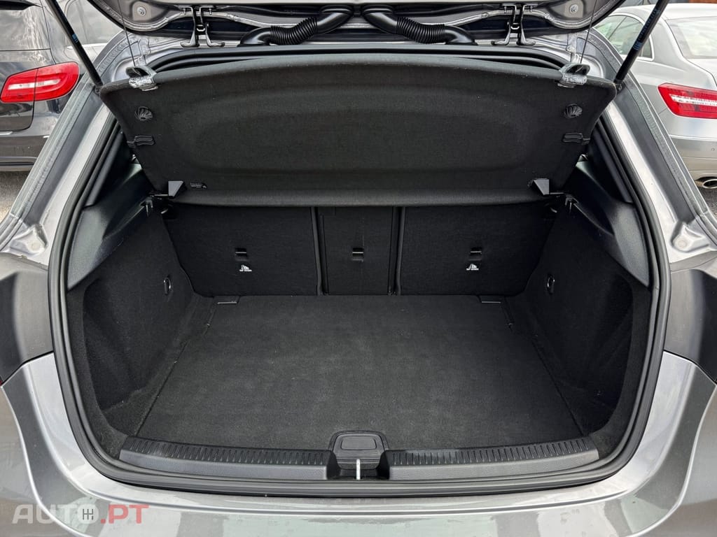Mercedes-Benz A 180 d 7G-DCT Style — fotografia 14
