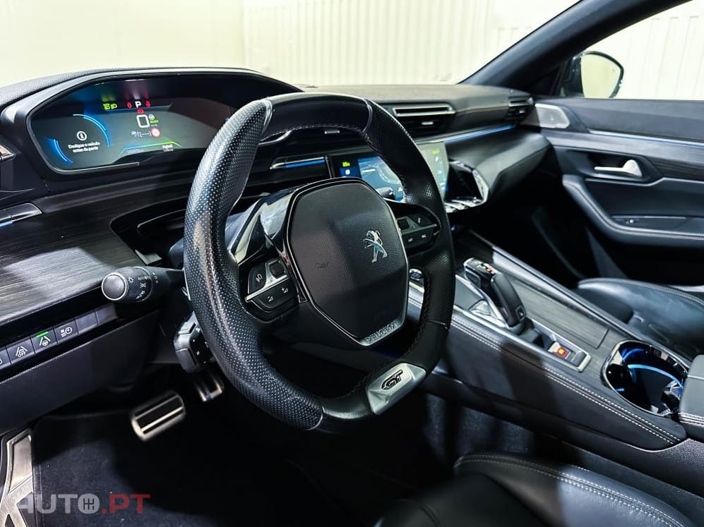 Peugeot 508 SW e-EAT8 225