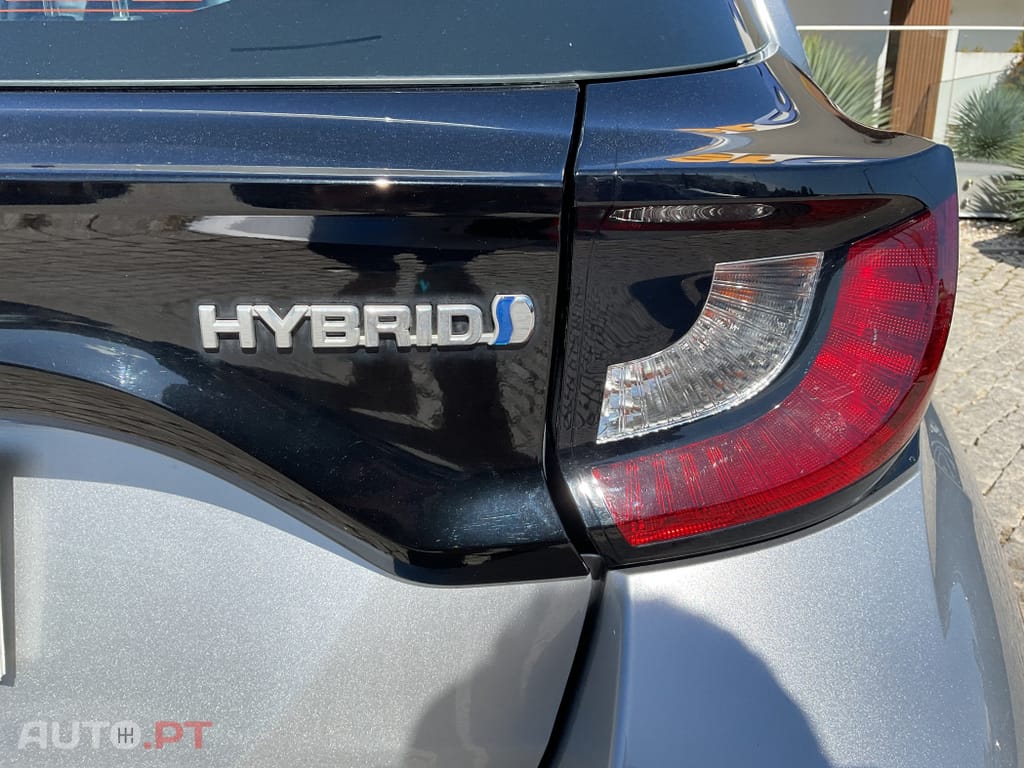 Toyota Yaris TOYOTA YARIS VVT-I HYBRID