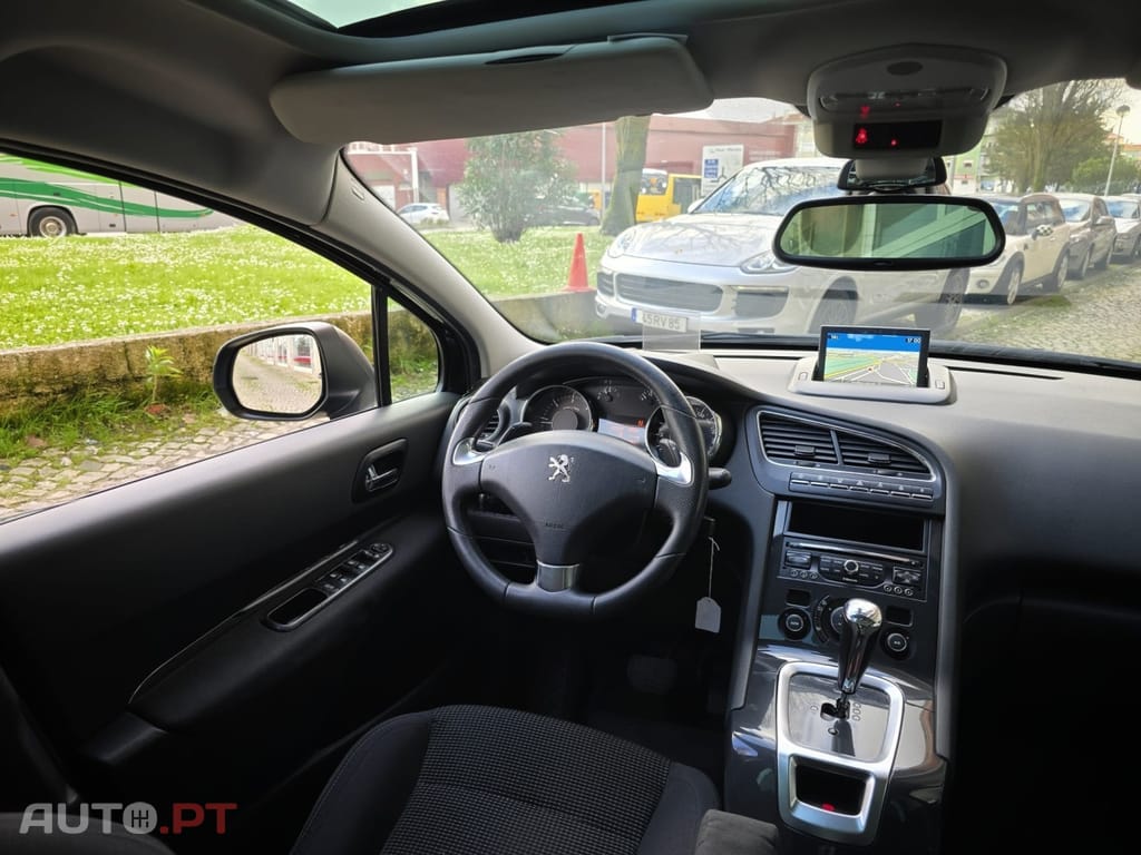 Peugeot 5008 1.6 E-HDi 7L Allure 2-Tronic 113g