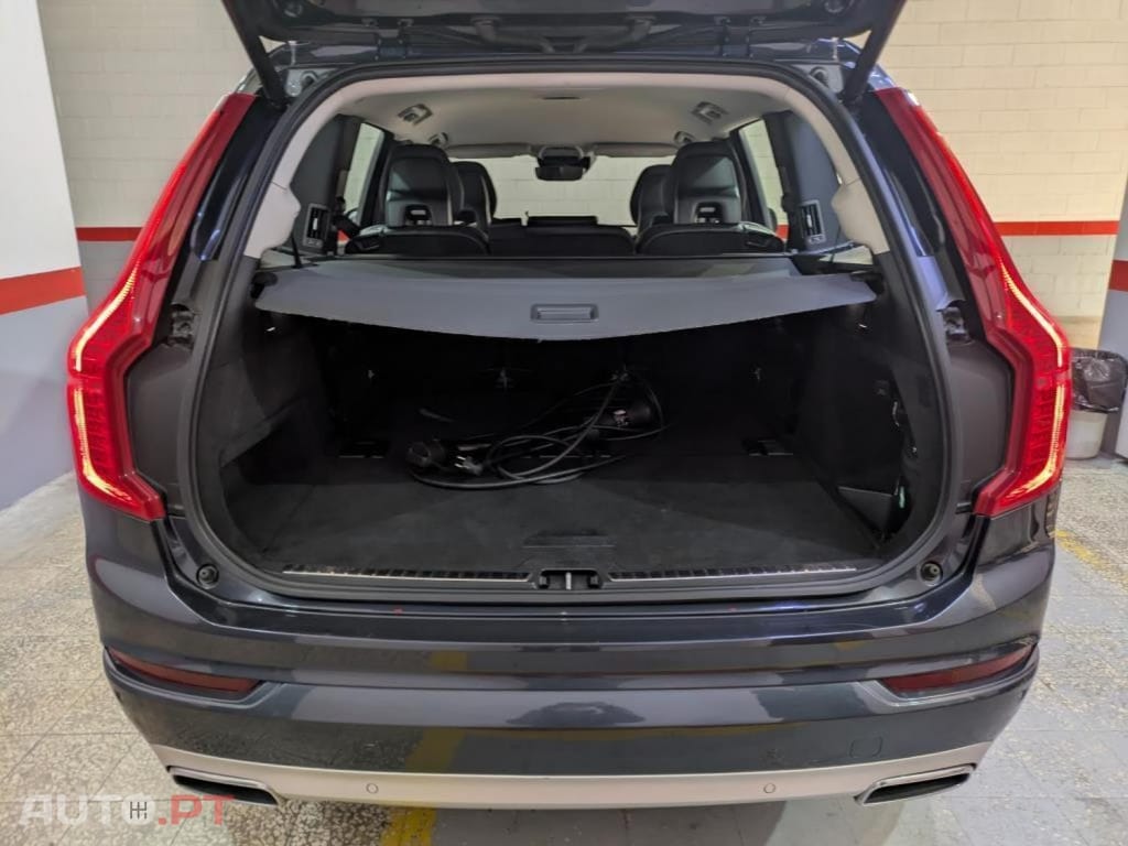 Volvo XC90 2.0 T8 PHEV Momentum AWD