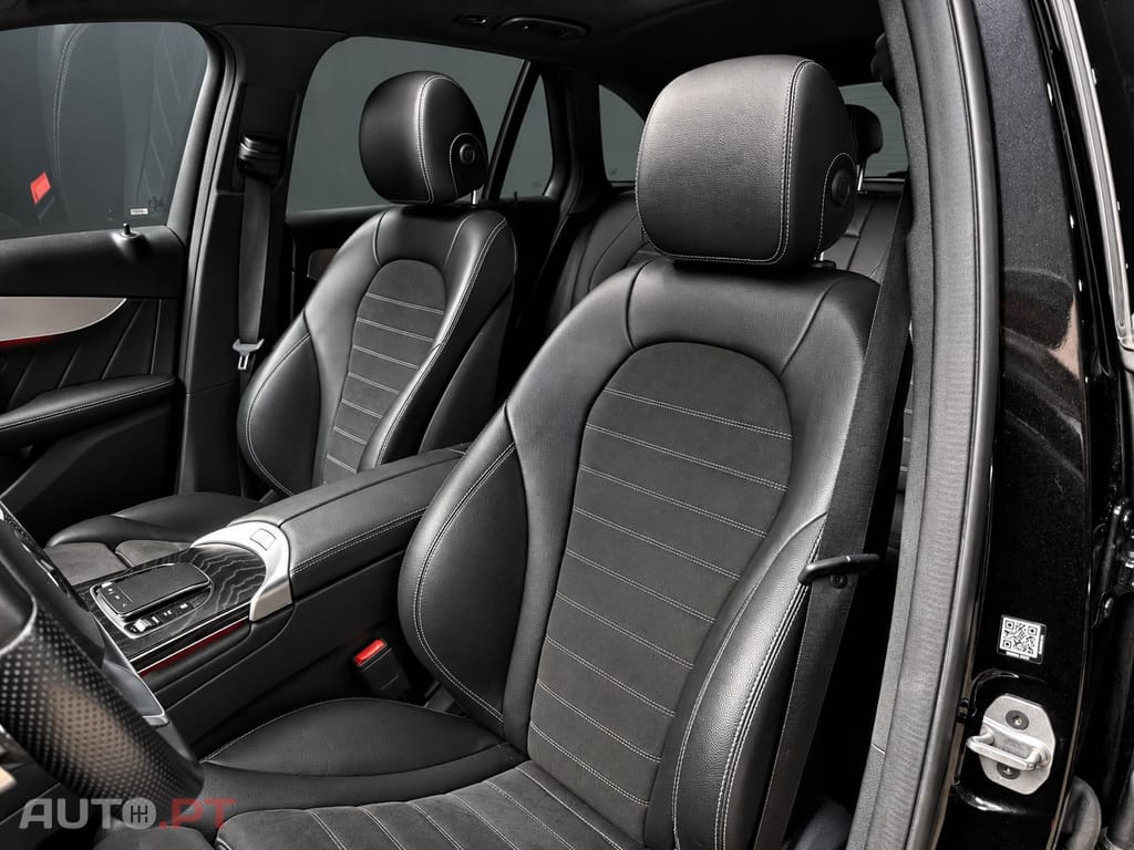 Mercedes-Benz GLC 300 de 4Matic 9G-TRONIC AMG Line — fotografia 15