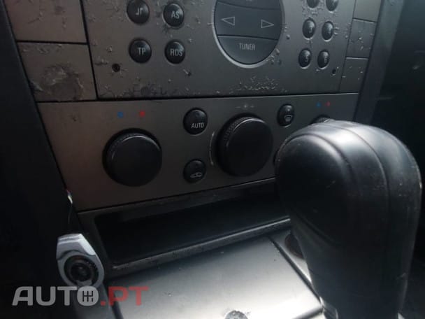 Opel Vectra GTS 2.2 DTi