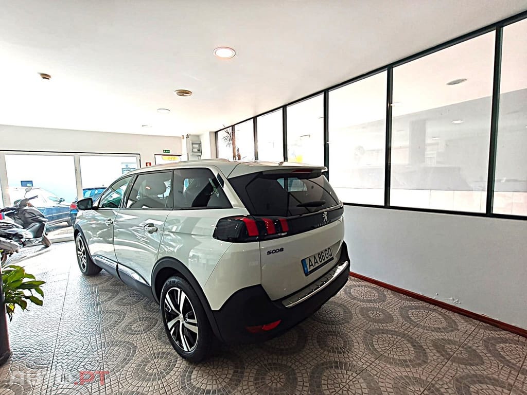 Peugeot 5008 1.5 BlueHDi Allure Pack EAT8