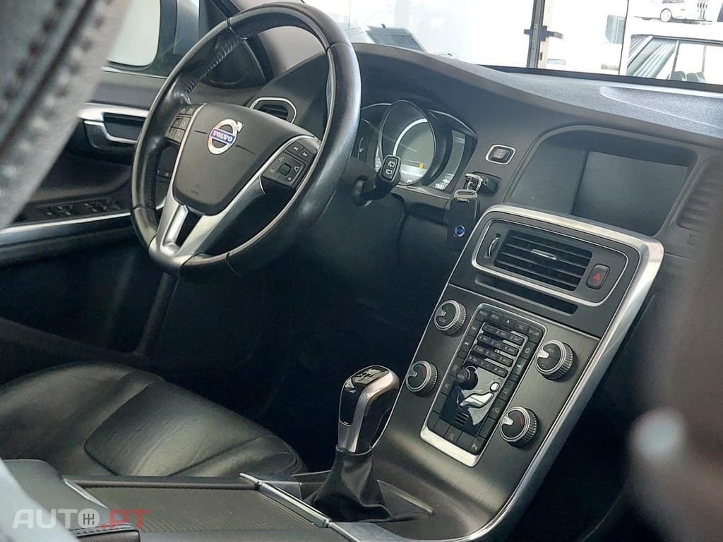 Volvo V60 2.0 D2 Momentum