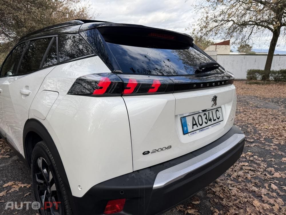 Peugeot E-2008 50 kWh GT Pack