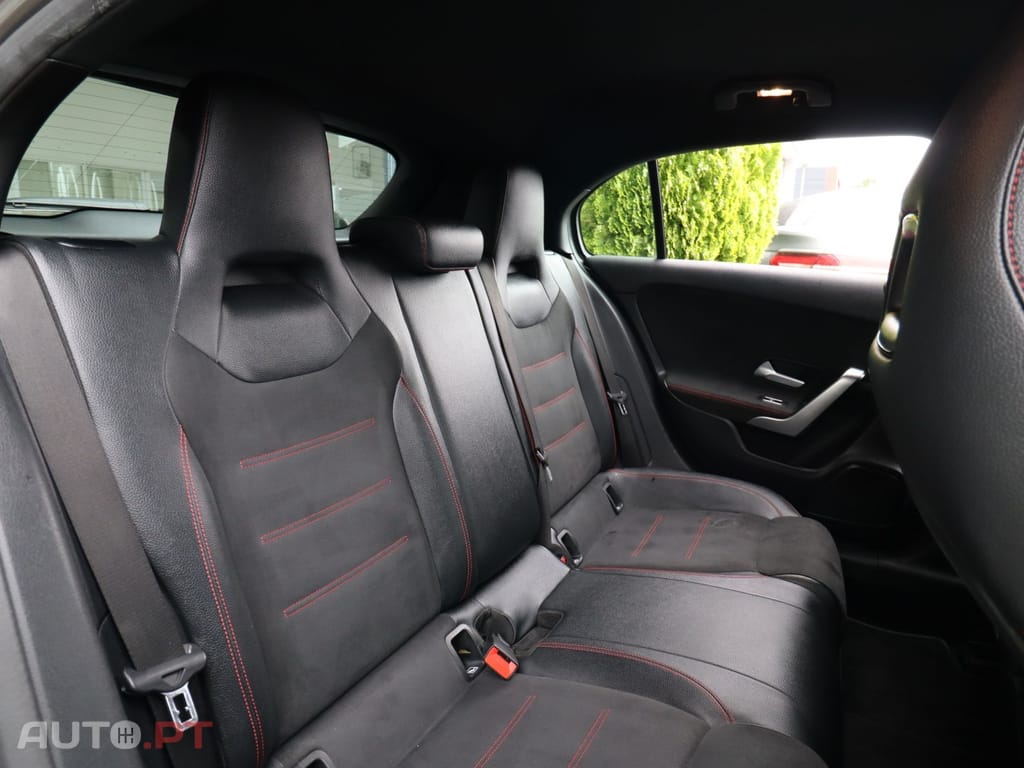 Mercedes-Benz A 250 e AMG Line