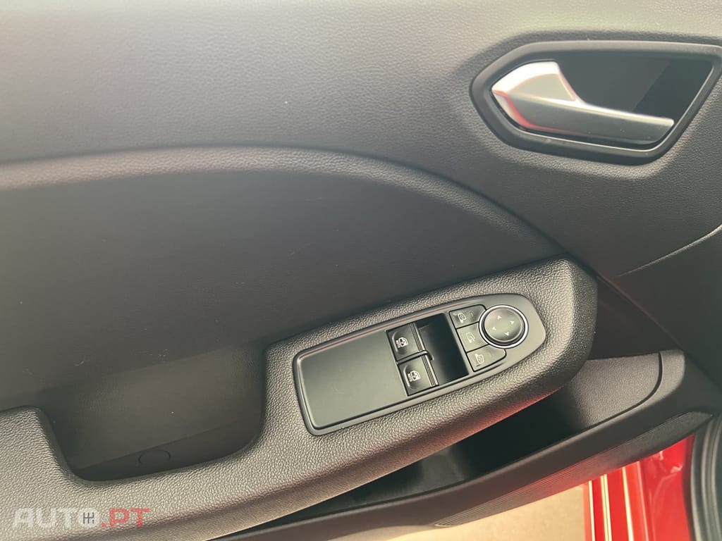 Renault Clio 1.0 TCe Intens CVT — fotografia 14