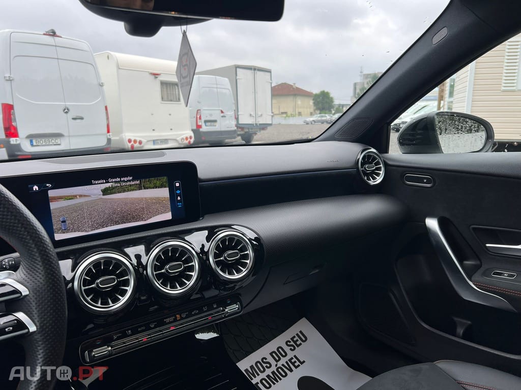 Mercedes-Benz A 250 e AMG Line