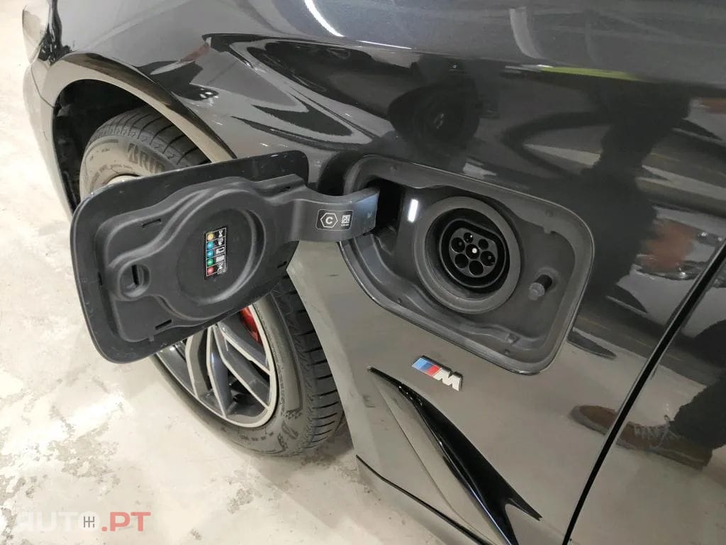 BMW 530 e Pack Desportivo M