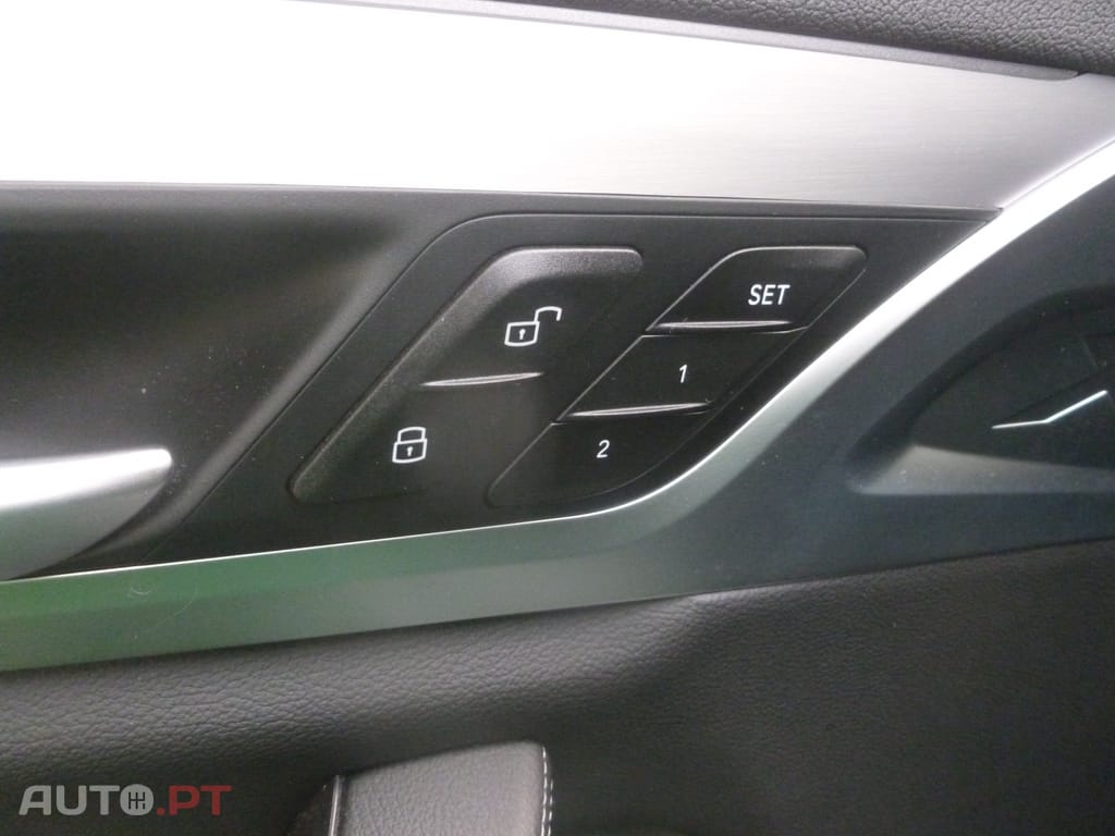 BMW iX3 74 kWh Impressive