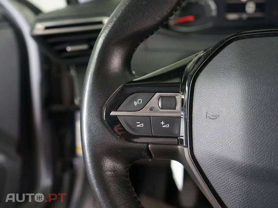 Peugeot 2008 1.2 PureTech Allure