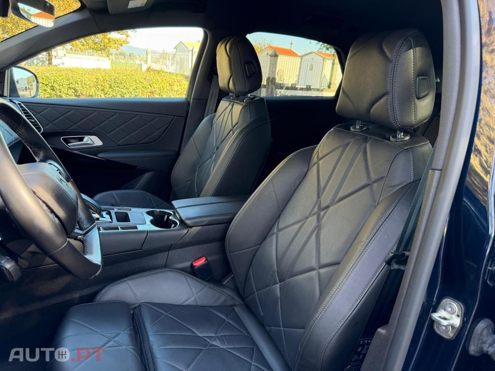 DS DS7 Crossback E-Tense Performance Line EAT8