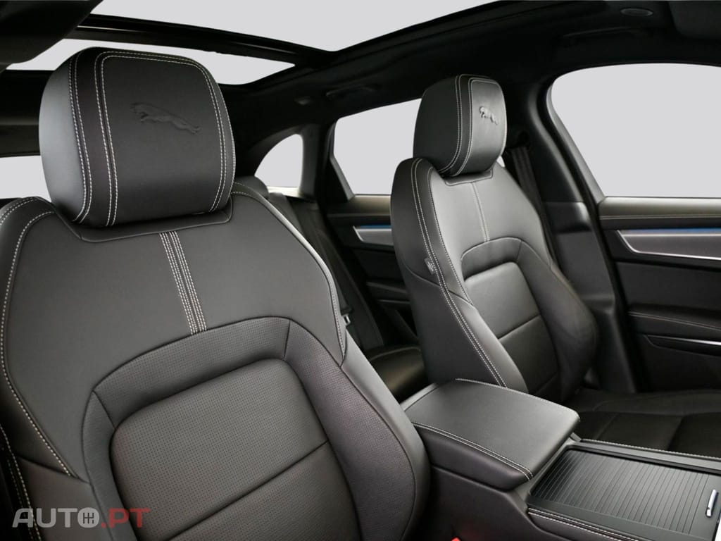 Jaguar F-Pace I.V.A DEDUTIVEL P400e AWD R-Dynamic SE 