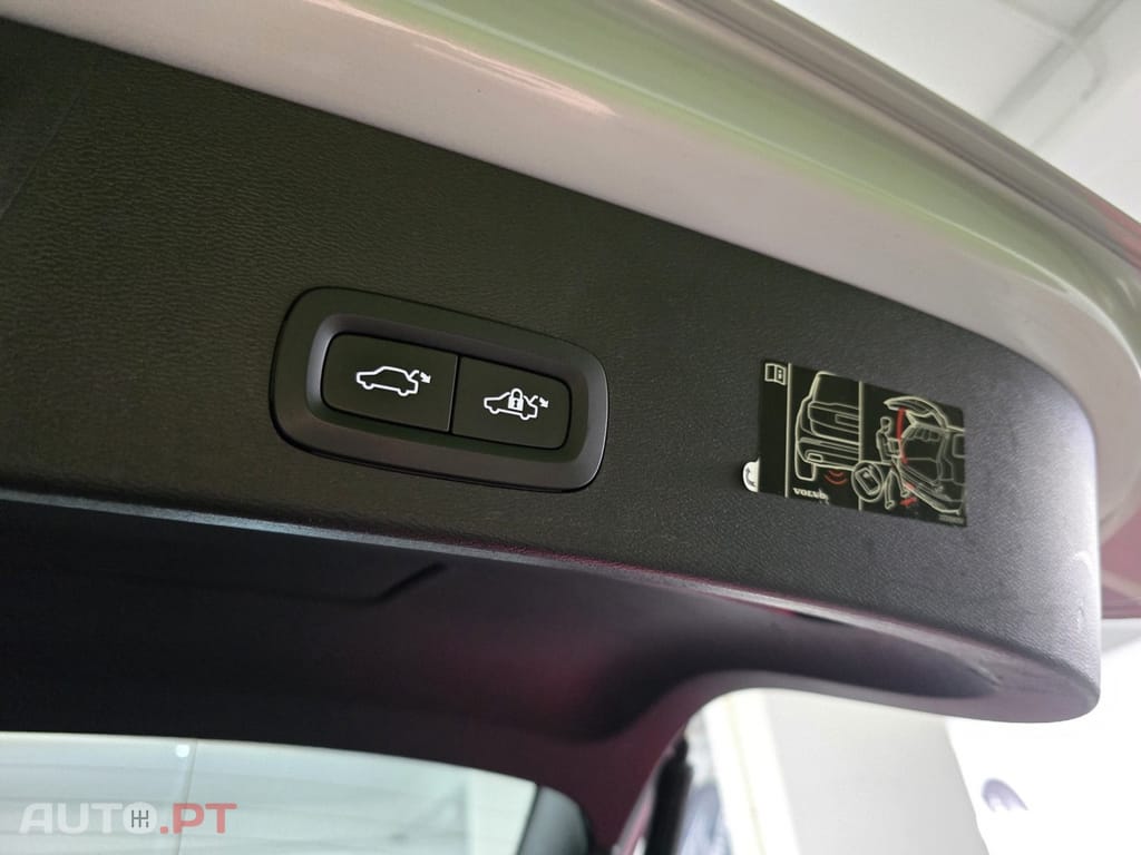 Volvo XC40 P8 AWD Recharge RDesign