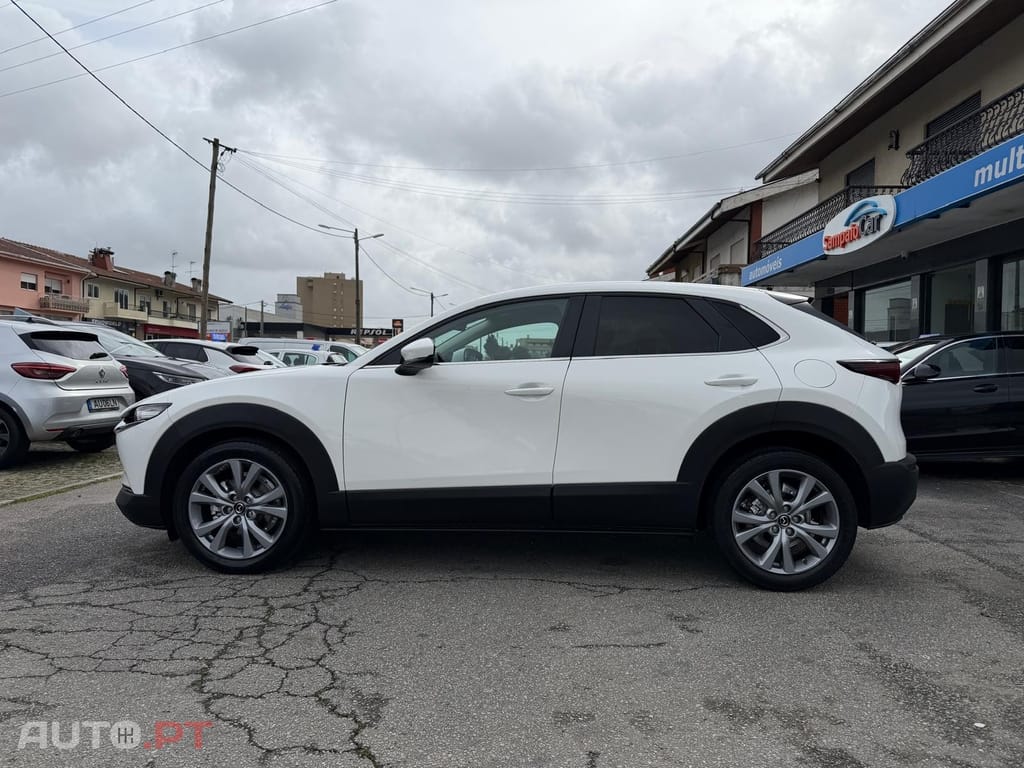 Mazda CX-30 2.0 e-Skyactiv-G Exclusive-line