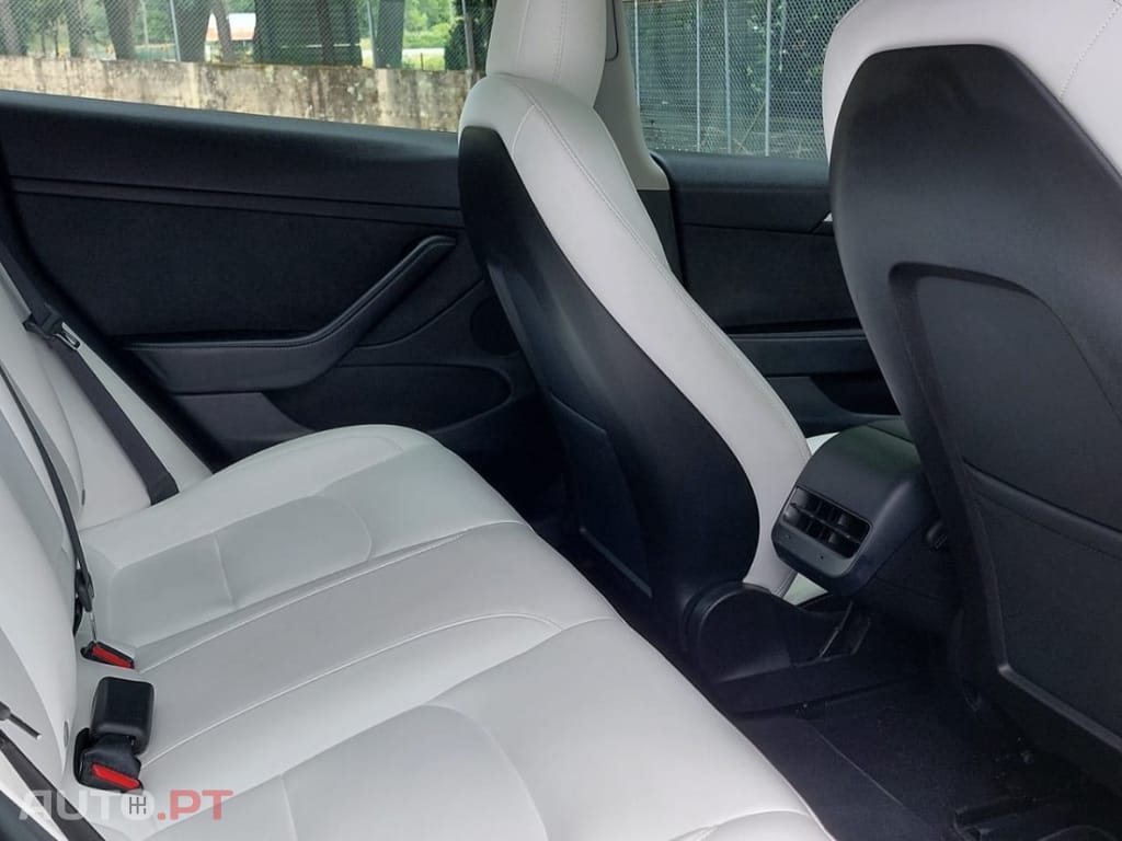 Tesla Model 3 Long-Range Dual Motor AWD