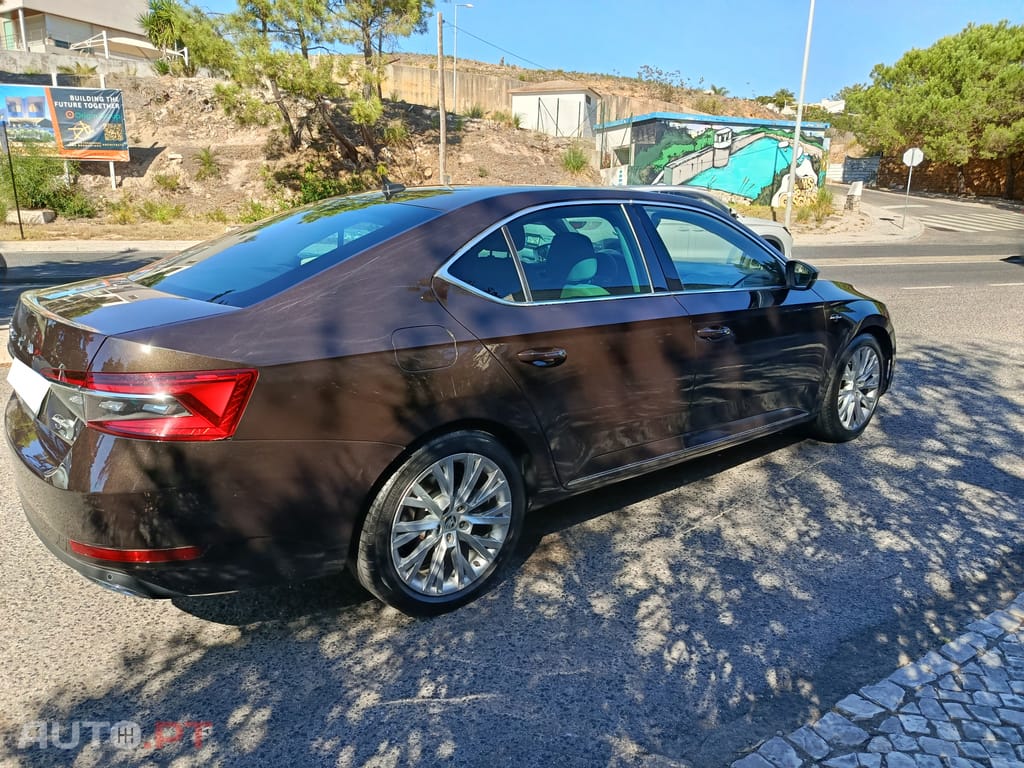 Skoda Superb L&K 2.0 TDI 200 CV DSG