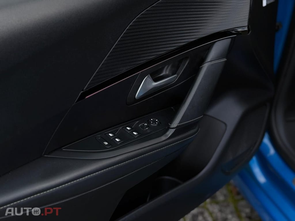 Peugeot E-208 50 kWh GT Pack