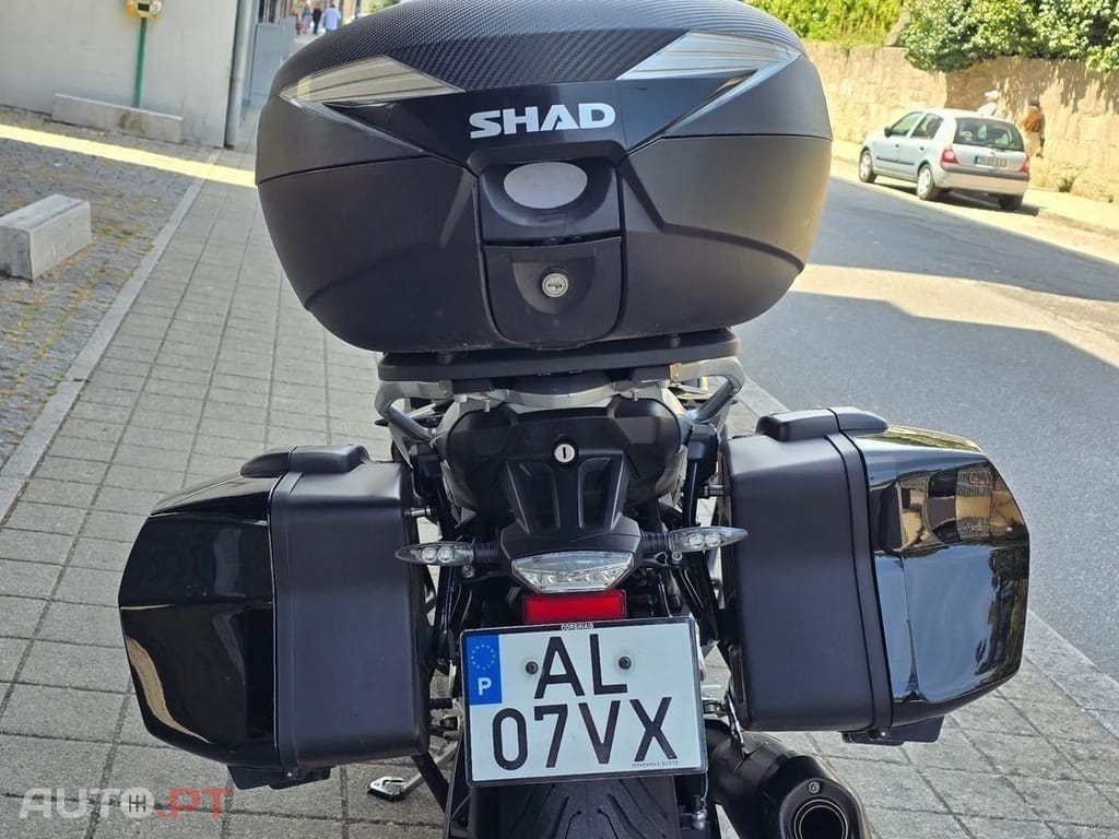 BMW S Triple black & Akrapovic