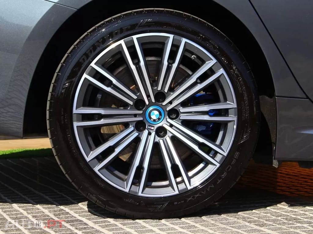 BMW 320 e Pack M Auto