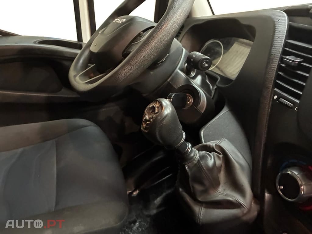 Iveco Daily 2.3 35S14 L5H2 18m3