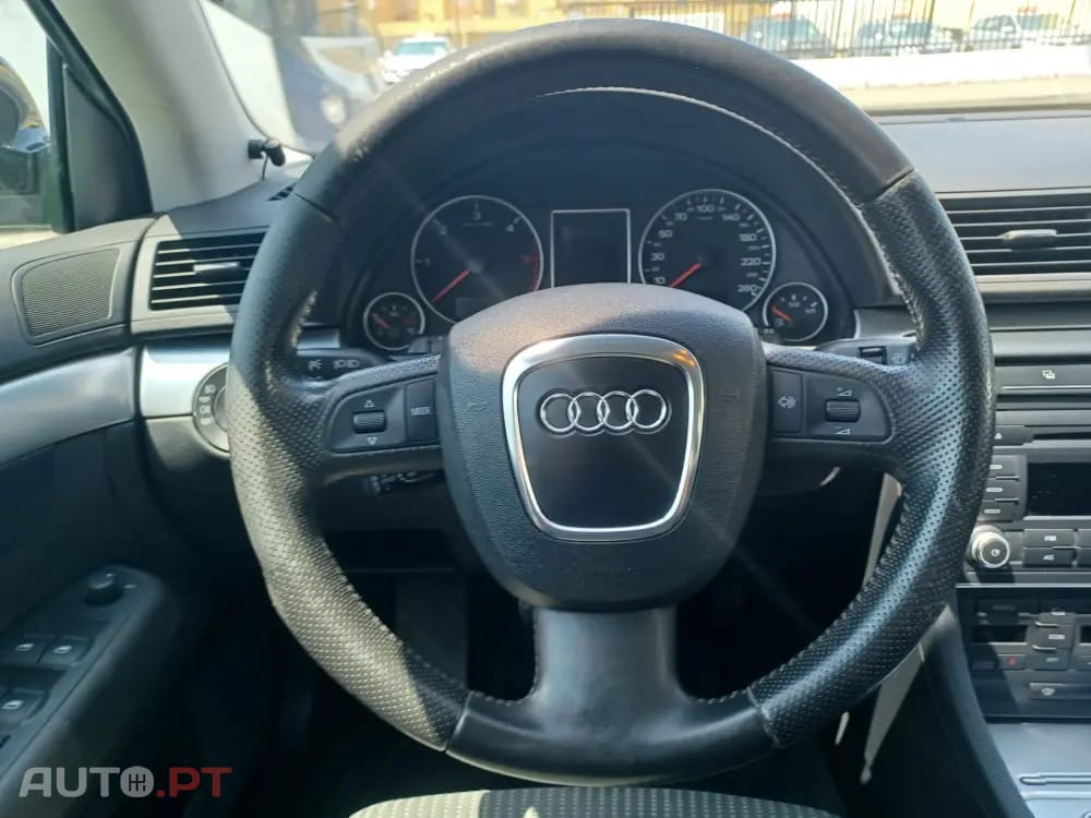 Audi A4 2.0 TDI S-line