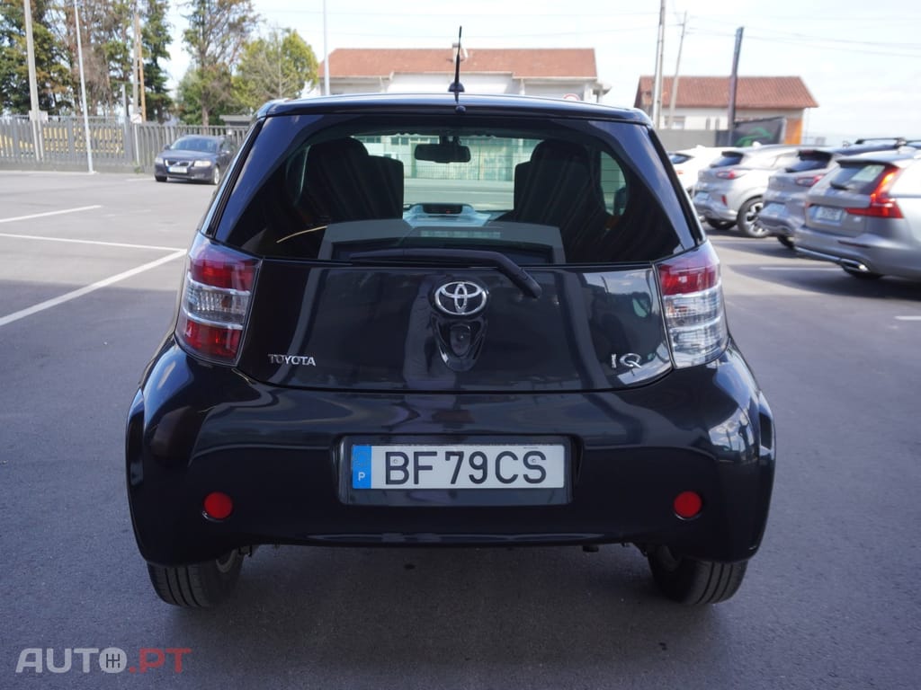 Toyota iQ 1.0