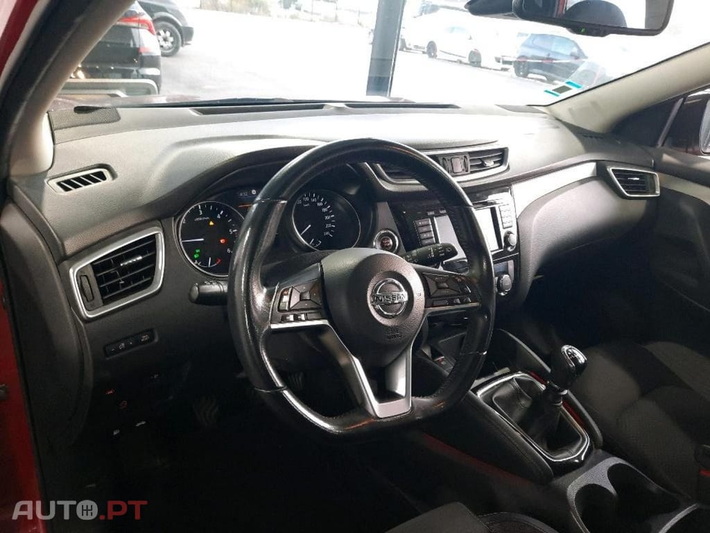 Nissan Qashqai 1.5 dCi N-Connecta J18
