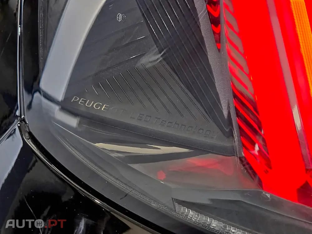Peugeot 3008 1.6 Hybrid Allure e-EAT8
