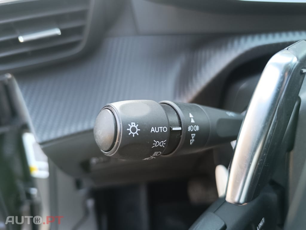 Peugeot 2008 1.2 PureTech Allure Pack EAT8
