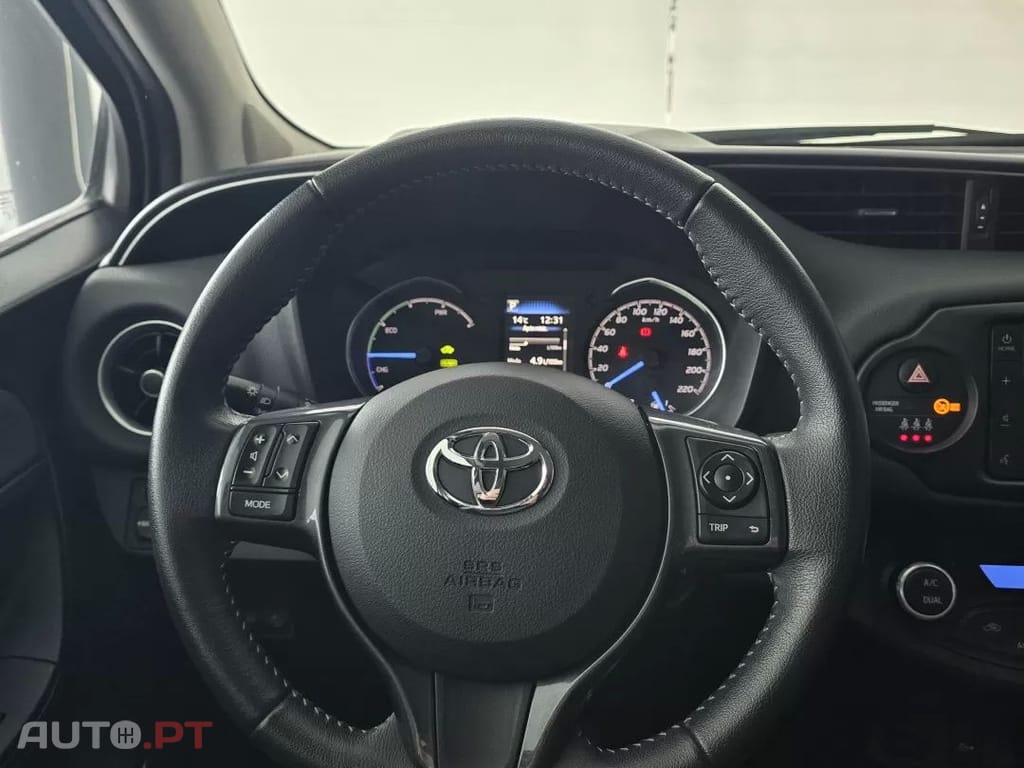 Toyota Yaris 1.5 HSD 20 Anos
