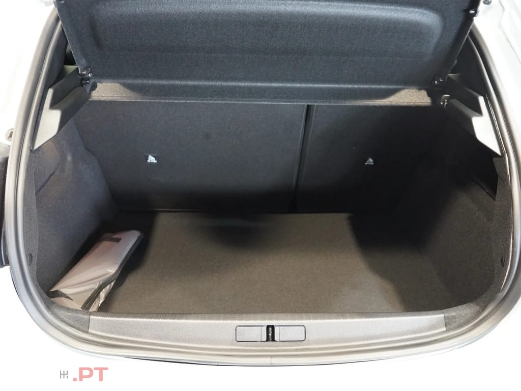 Peugeot 208 1.2 Hybrid Style e-DCS6